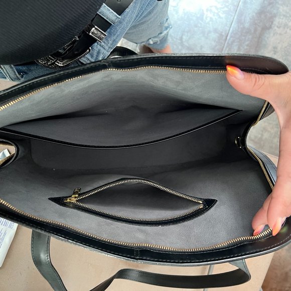 LOUIS VUITTON EPI LUSSAC BLACK LEATHER HANDDBAG - Picture 15 of 15